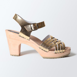 Sabot-sandales en cuir gold tressage fin